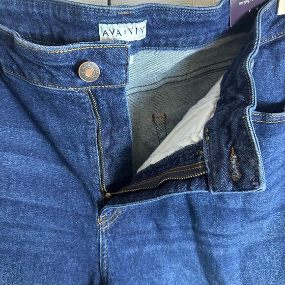 Ava & viv Bermuda denim shorts dark wash high-rise Mini pockets plus size ￼ - Picture 2 of 13